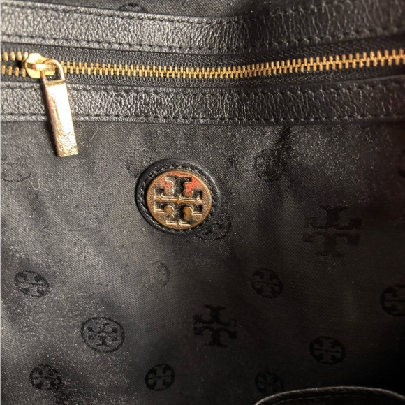 Tory Burch Marion Slouchy Oversized Tote Bag - Picture 6 of 13